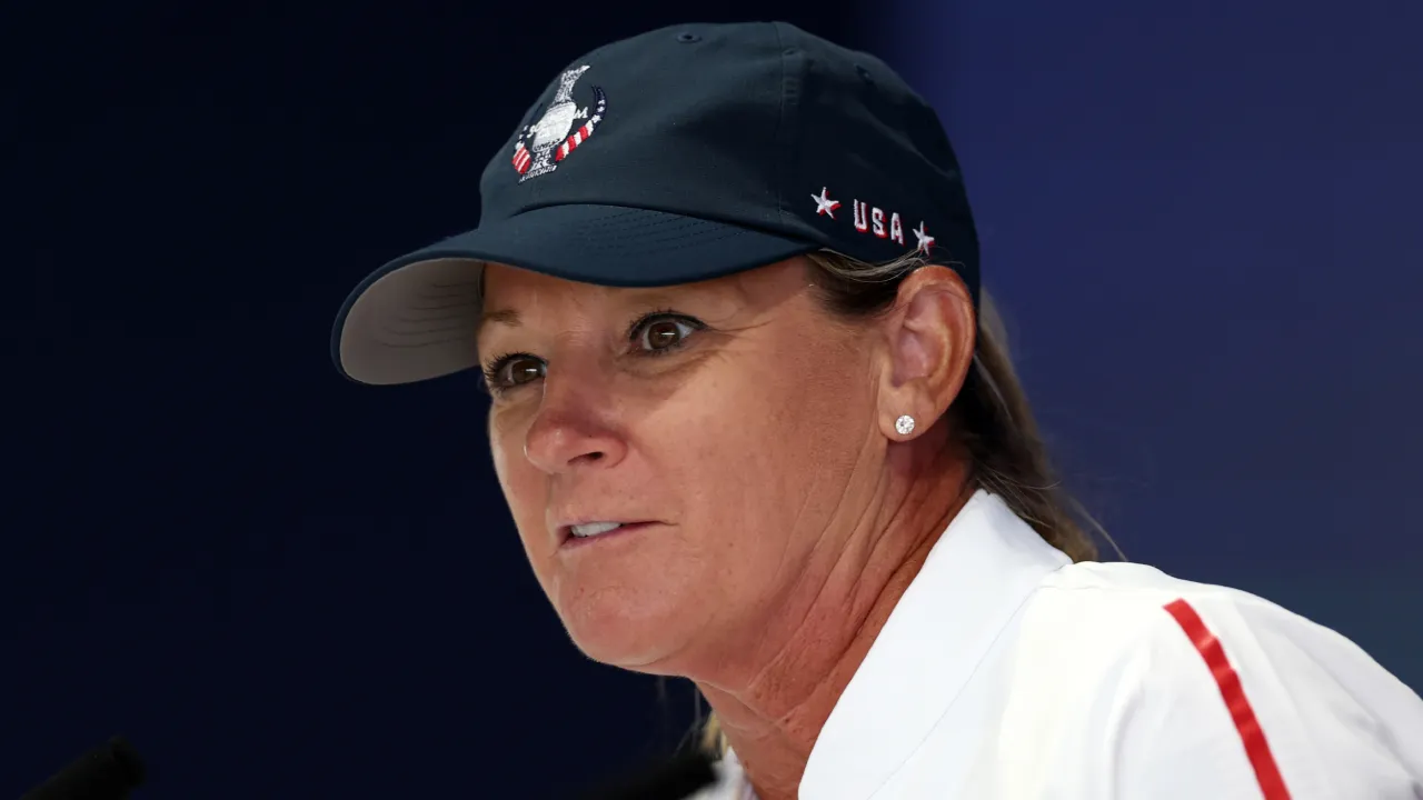 Angela Stanford akan menjadi asisten Angie Ravaioli-Larkin, yang juga pernah menjadi pelatihnya ketika Stanford memperkuat TCU pada 1996-2000. (Foto: Golf Digest)