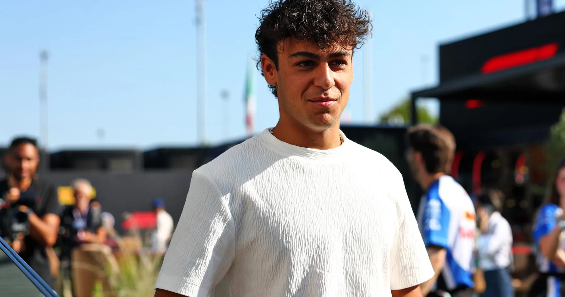 Arvid Lindblad Lolos Tes Teori Mengemudi di Inggris - sumber: (racingnews365)