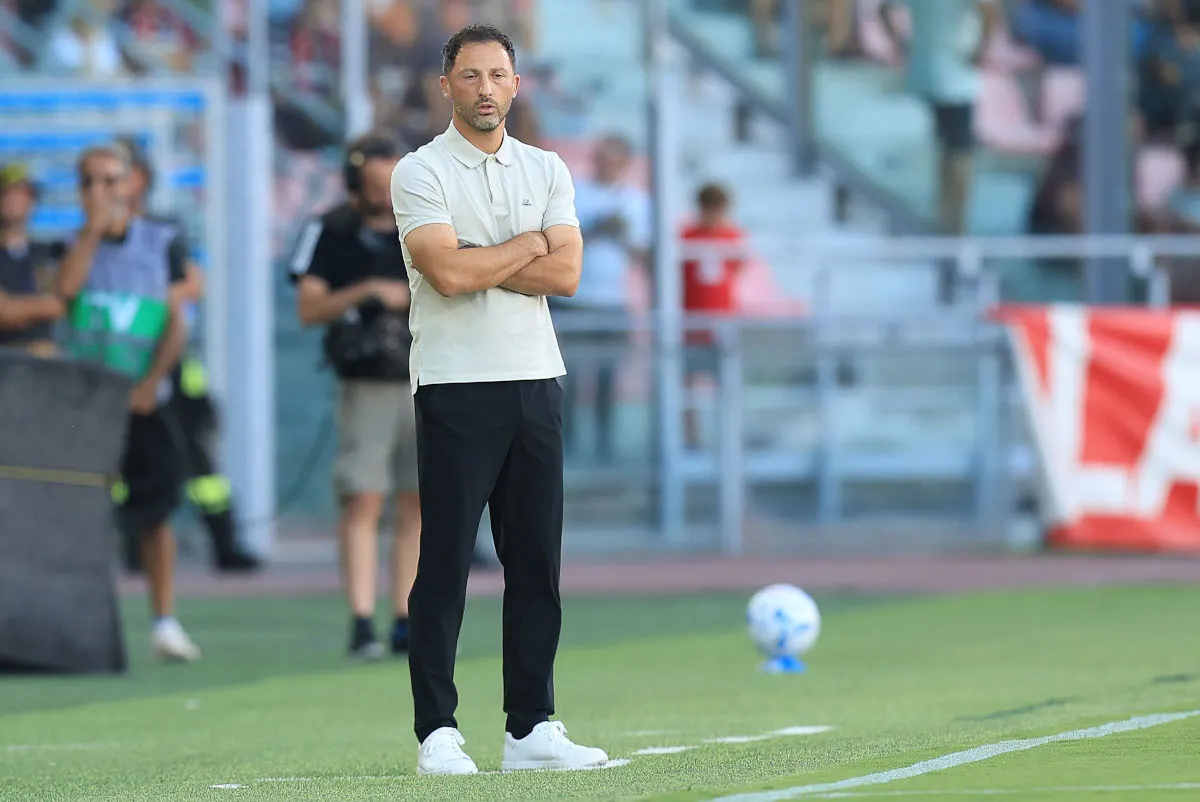 Bologna Pertimbangkan Pecat Tedesco, Pioli dan Motta Masuk Radar - sumber: (footballitalia)