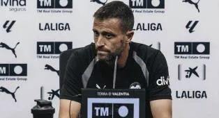 Dari Akademi ke Tim Utama, Begini Awal Oscar Sanchez Tangani Valencia