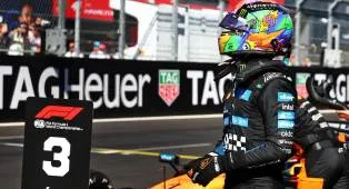 Detik Kritis yang Menggagalkan Kemenangan Norris di GP Spanyol