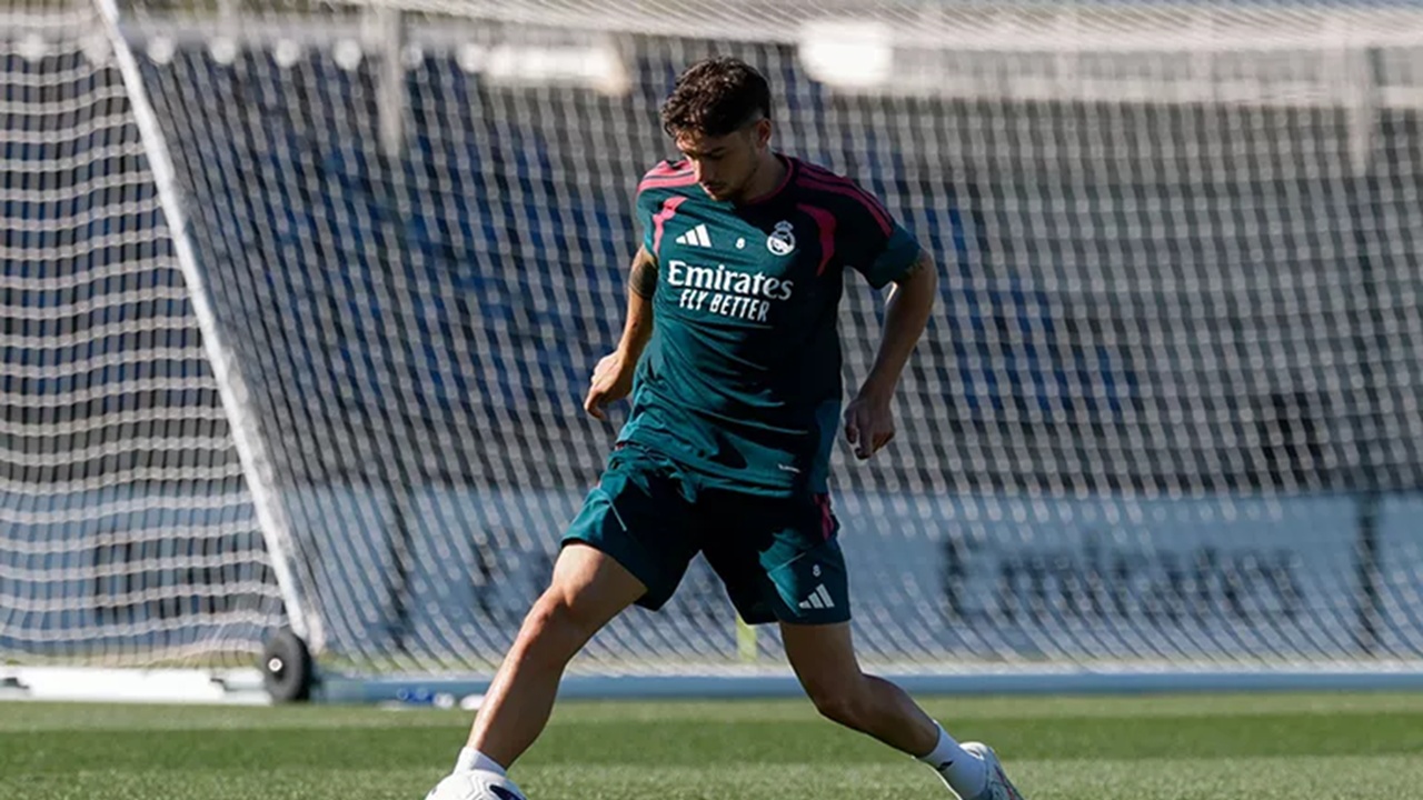 Fede Valverde Jadi Pemain Andalan Jose Mourinho di Lini Tengah
