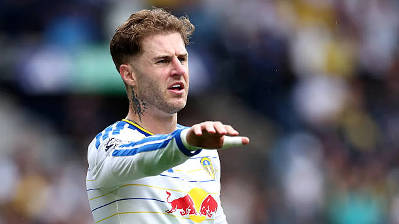 Hadapi Erling Haaland dan Cristiano Ronaldo, Timnas Wales Tanpa Joe Rodon