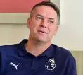 Michael Owen Kritik Pertahanan MU: Lima Tahun Masih Begini-Begini Saja