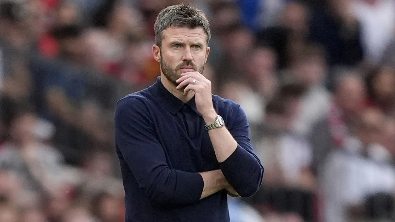 Owen Bela Michael Carrick dari Desakan Pemecatan Usai Kalah dari City