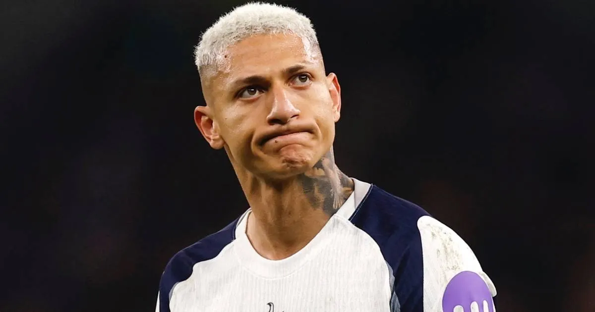 Richarlison Tanggapi Pernyataan De Zerbi Soal Ketidakikutsertaannya di Spurs - sumber: (givemesport)