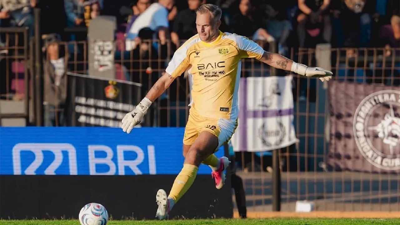 Sonny Stevens Pastikan Skuat Dewa United FC Siap Hadapi Borneo FC