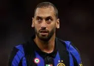 Tuttosport: Inter Ingin Hakan Calhanoglu Bertahan, Tapi Harus Potong Gaji