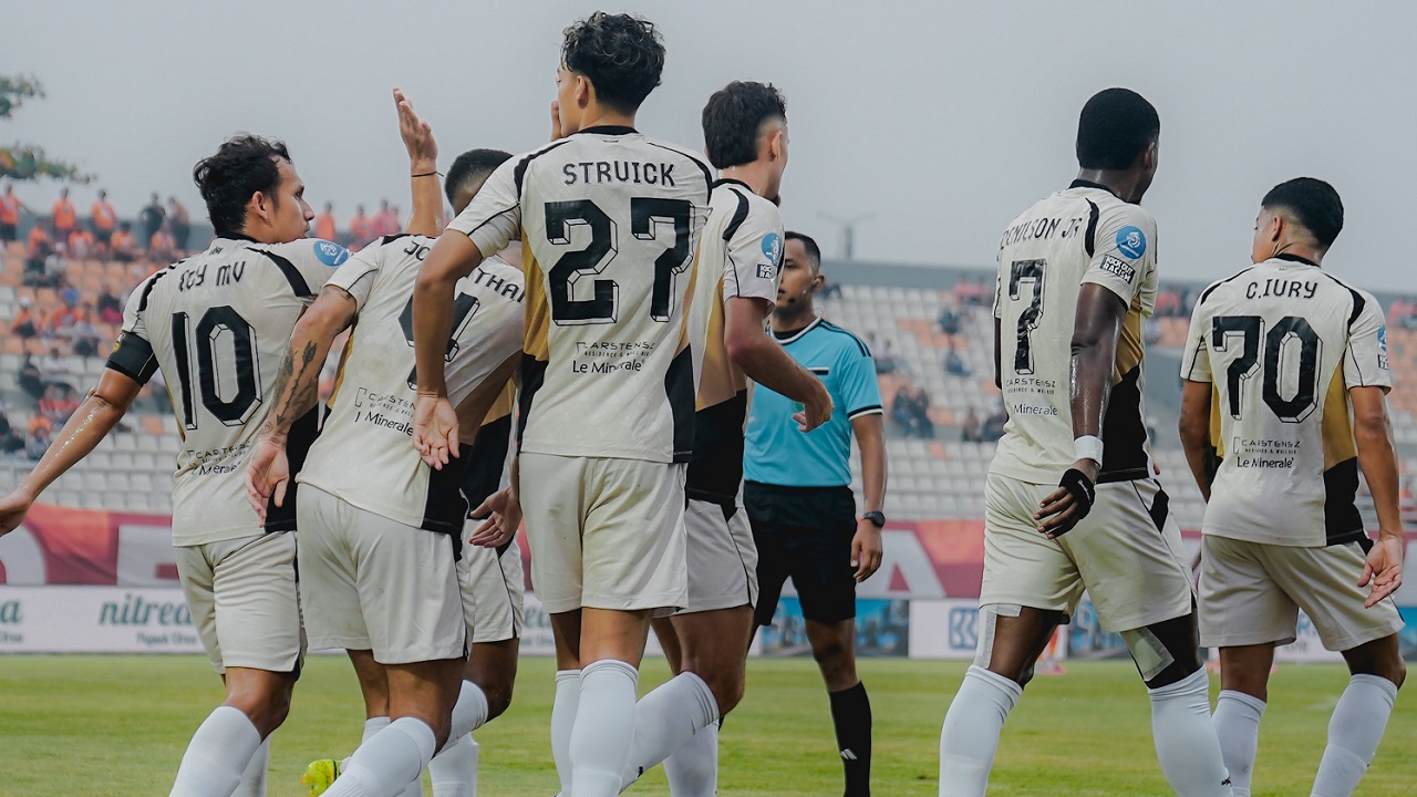 Borneo FC 1-3 Dewa United FC, Menang Berkat Brace Di Injury Time