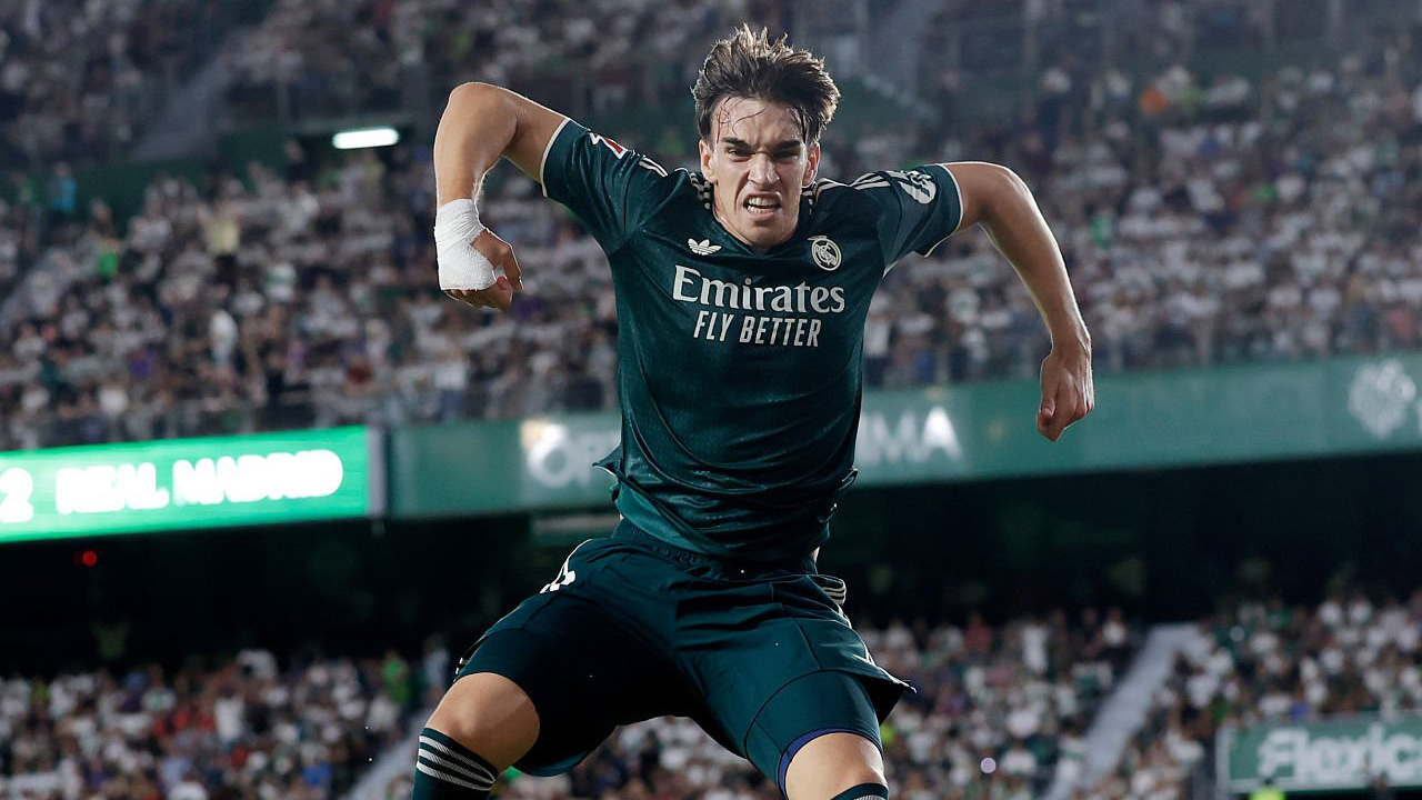 Gol Menit Akhir Bawa Madrid Menang, Carlos Espi: Saya Bahagia!