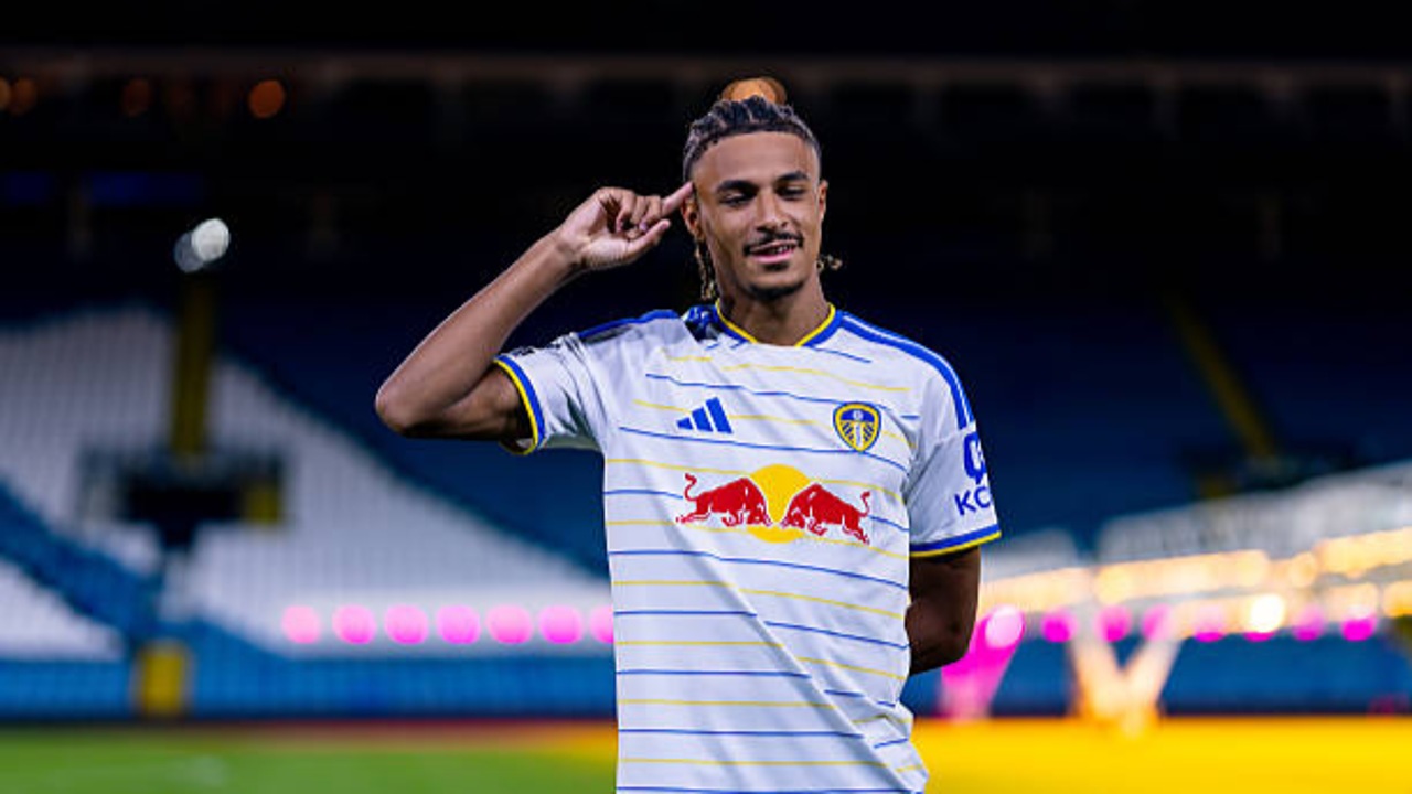 Leeds United Buka Peluang Permanenkan Winger Frankfurt, Jean-Matteo Bahoya