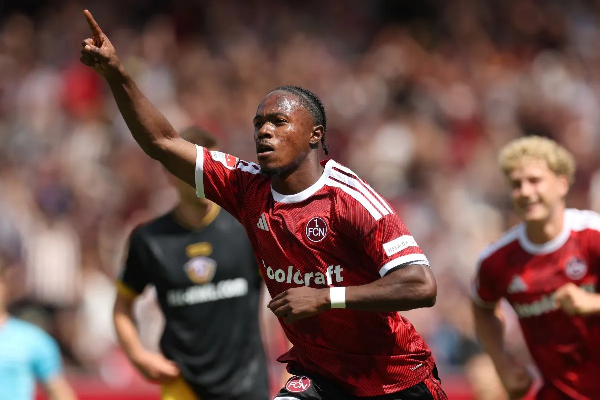 Mancini Siapkan Kejutan dengan Panggil Winger Nürnberg ke Skuad Italia - sumber: (footballitalia)