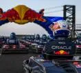 Max Verstappen Tantang 100 Pembalap di Balap Kart Unik