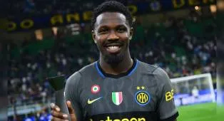 Tottenham Ramaikan Perburuan Striker Bintang Inter Milan
