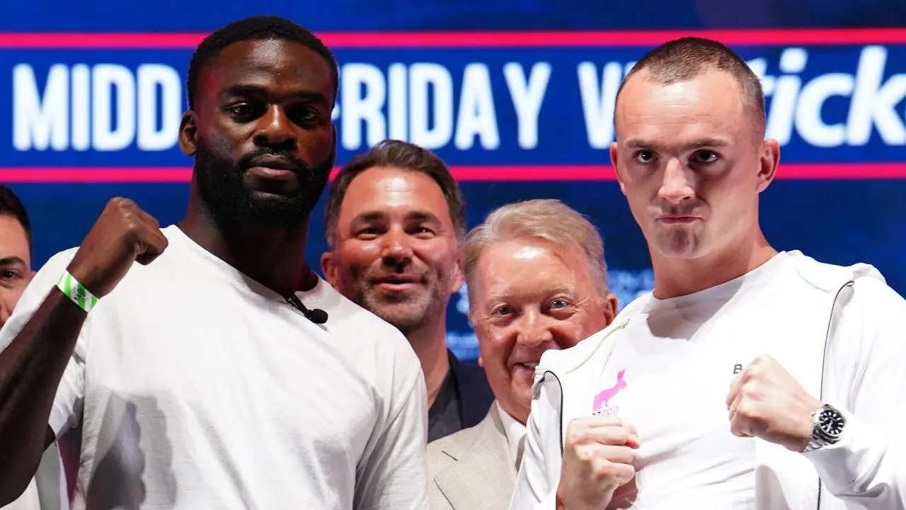 Willy Hutchinson (kanan) dan Joshua Buatsi. (Foto: Fight TV)