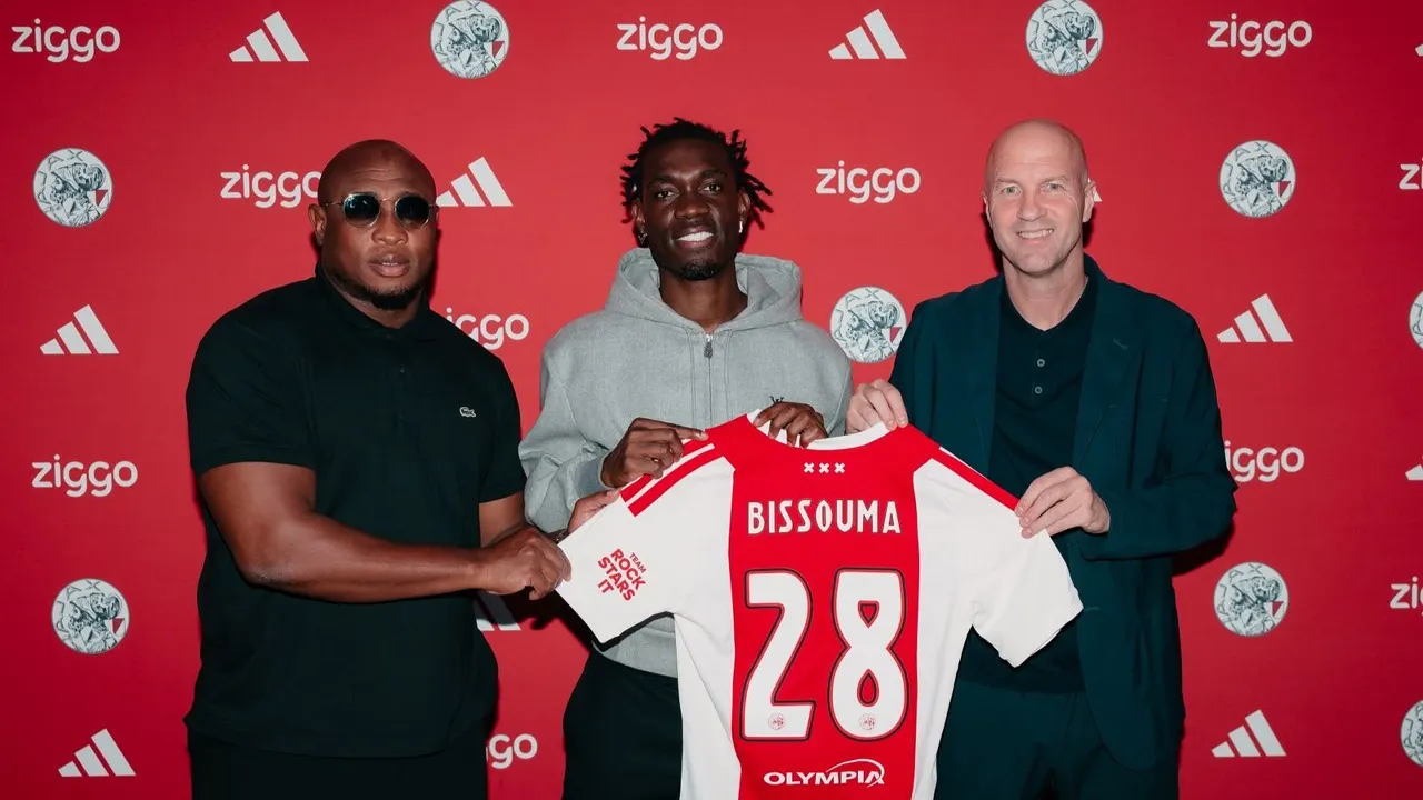 Yves Bissouma ungkap alasan bergabung dengan Ajax usai tinggalkan Tottenham dengan status bebas transfer