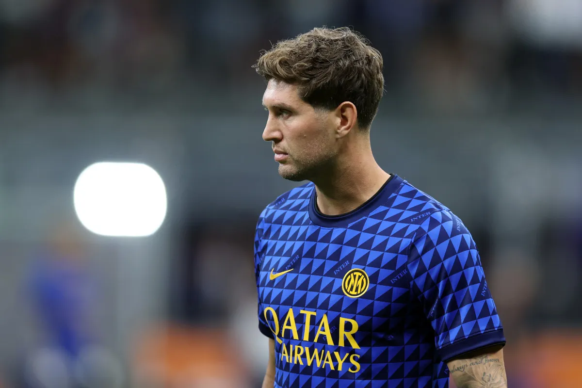 Cedera Hantui Stones, Inter Milan Kehilangan Bek Andalan untuk Beberapa Pekan - sumber: (footballitalia)