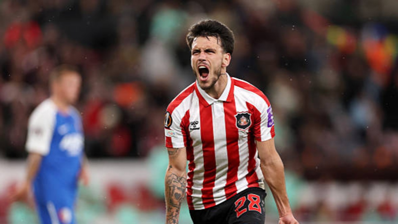 Enzo Le Fee Sempat Gugup Sebelum Jadi Pahlawan Sunderland di Liga Europa