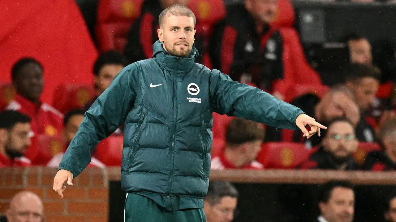 Fabian Hurzeler Puji Brighton Usai Menang Comeback atas MU
