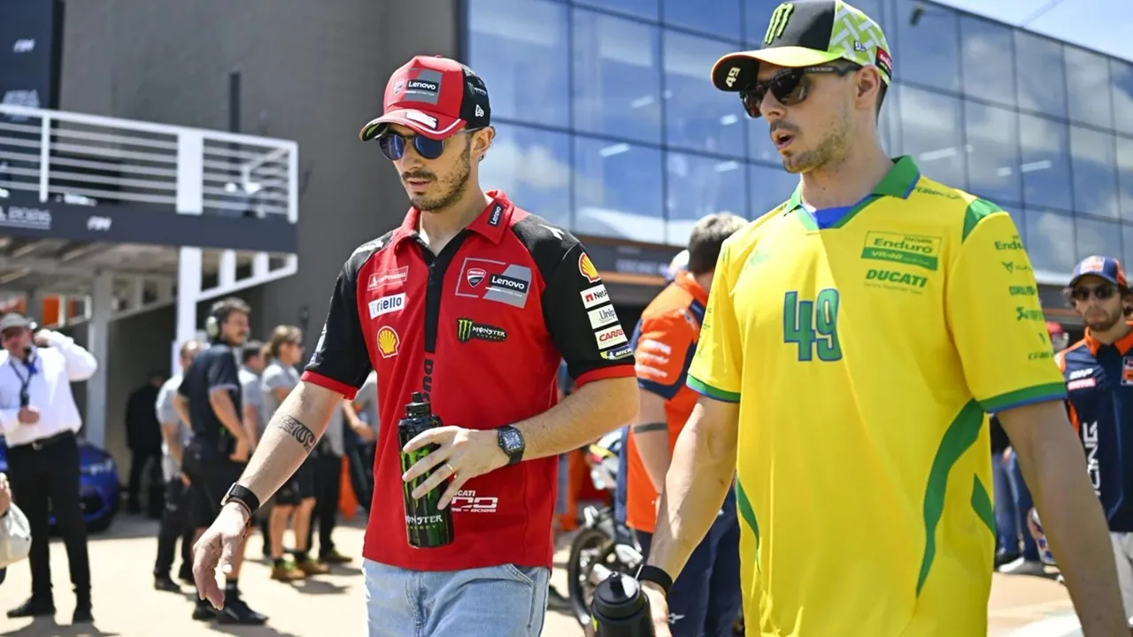 Francesco Bagnaia Terancam Disanksi Ducati Usai Obrolan Off-Cam Viral
