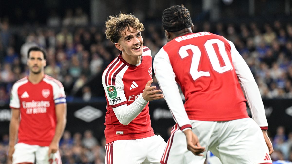 Ian Wright Bandingkan Max Dowman dan JJ Gabriel