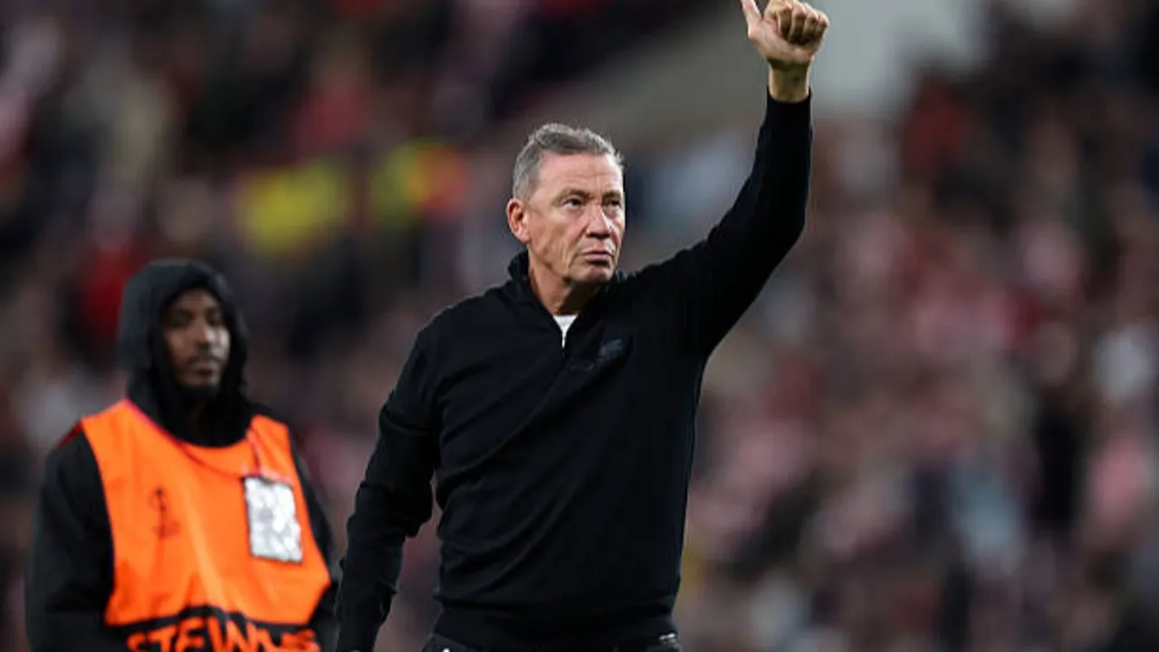 Leeroy Echteld bangga atas performa AZ Alkmaar walau harus kalah dari Sunderland di Stadium of Light