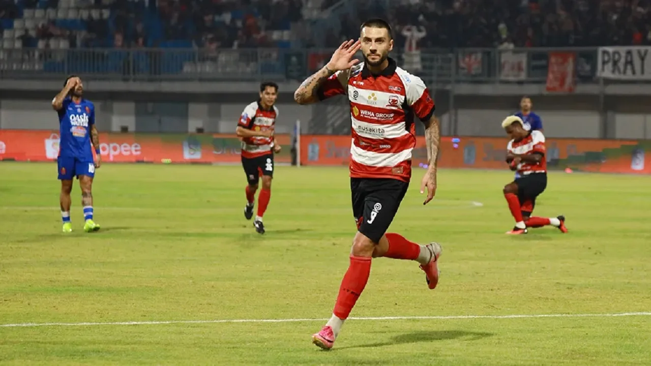 Penyerang Madura United, Dimitar Mitkov