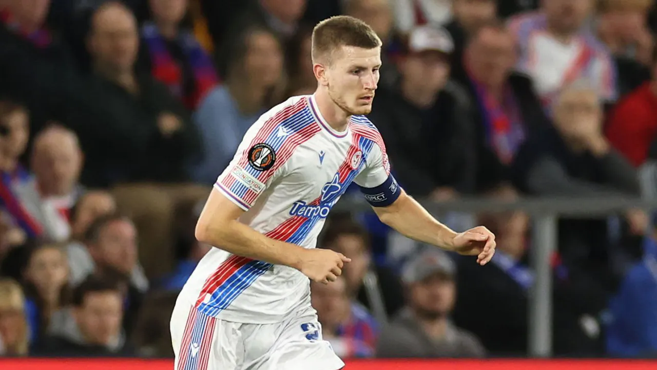 Adam Wharton Nikmati Gaya Agresif Crystal Palace di Bawah Pierre Sage