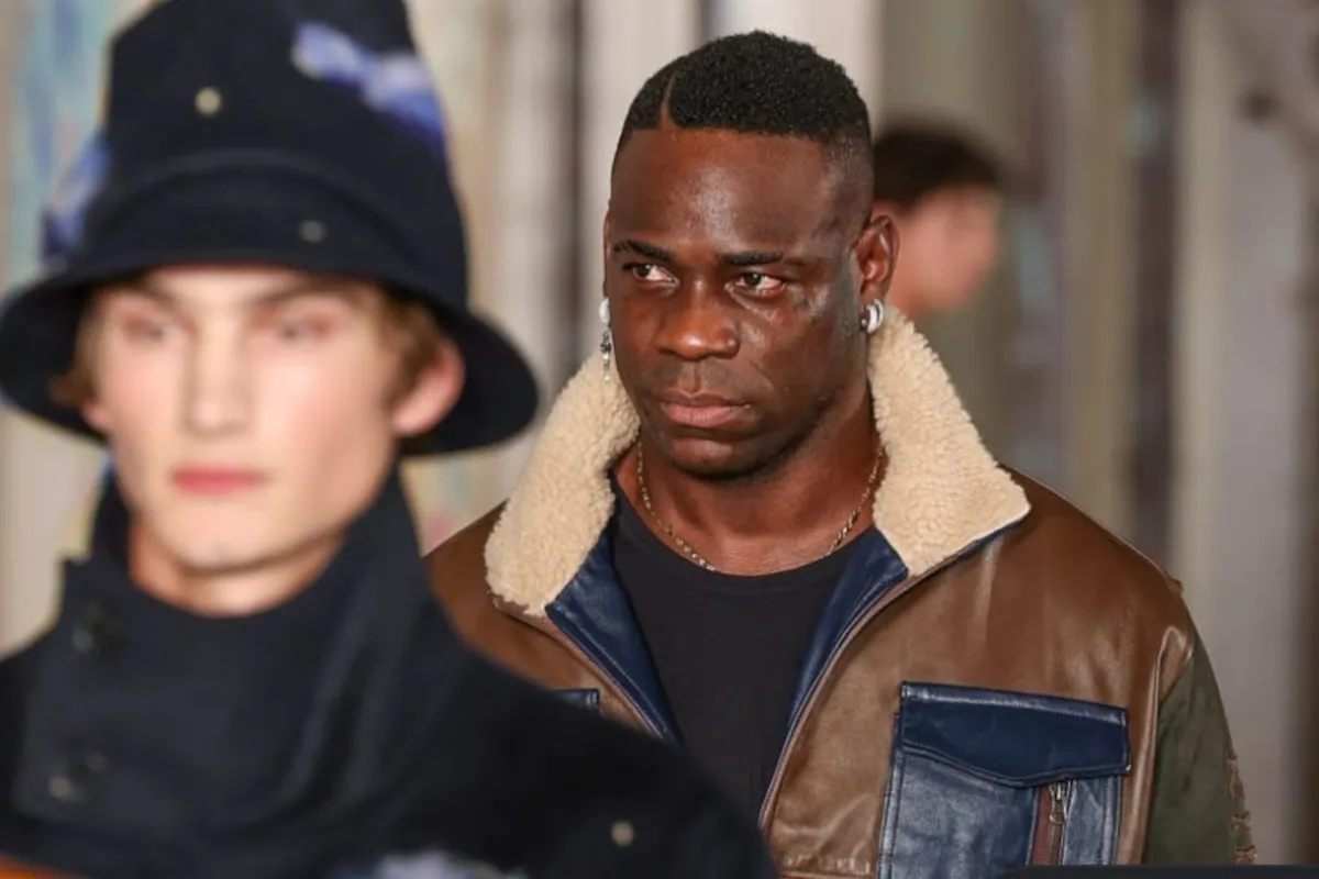 Balotelli Tanggapi Pedas Komentar Milner yang Sebutnya ‘Anak Kecil’ - sumber: (footballitalia)