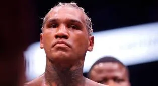 Carl Froch Soroti Masa Depan Conor Benn Usai Kalah dari Ryan Garcia