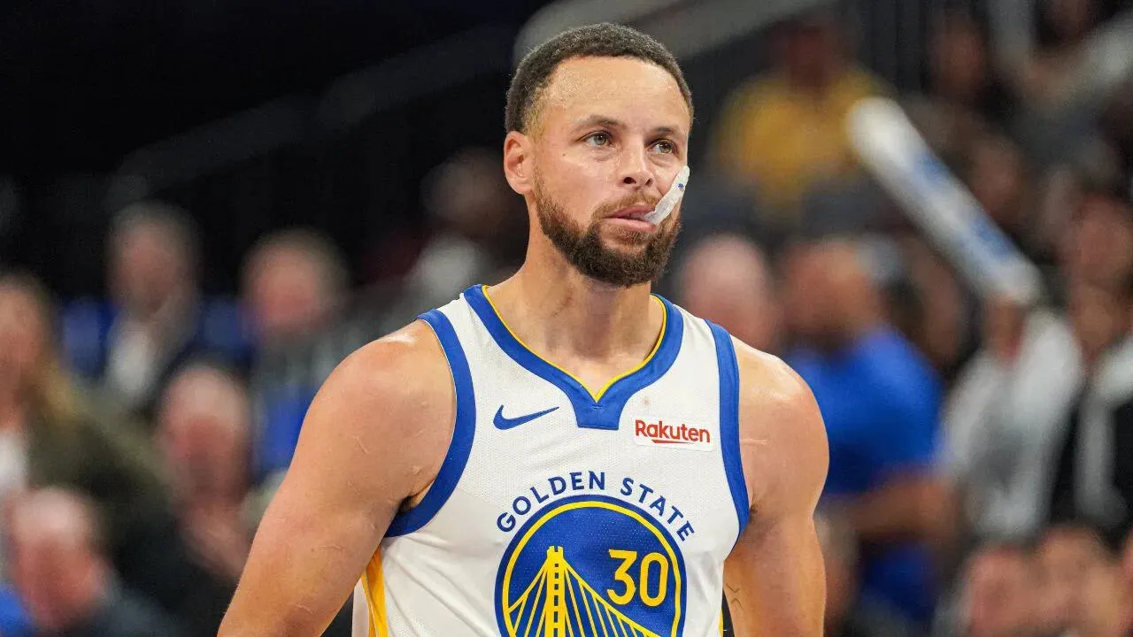 Curry dan Warriors Siap Umumkan Perpanjangan Kontrak - sumber: (mainbasket)