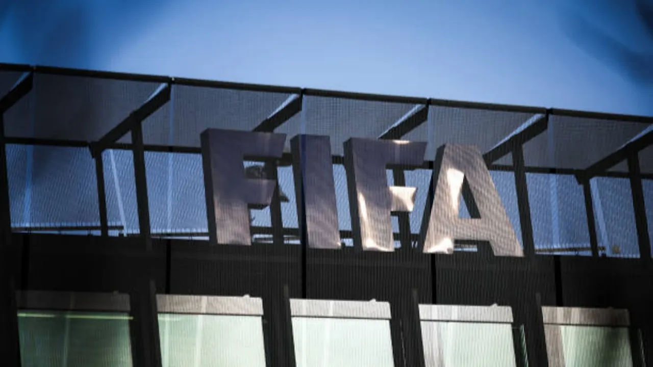 Debbie Hewitt desak Gianni Infantino buka berkas rahasia menjelang rapat FIFA Council