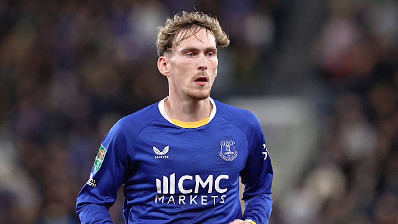 James Garner Tegaskan Ambisi Everton Raih Gelar Juara di Carabao Cup