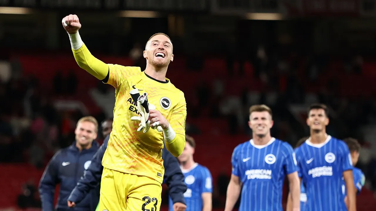 Jason Steele puji peran kunci Pascal Gross usai Brighton bungkam Manchester United