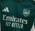 Jersey Retro Arsenal Turun Harga Jelang Laga Brighton
