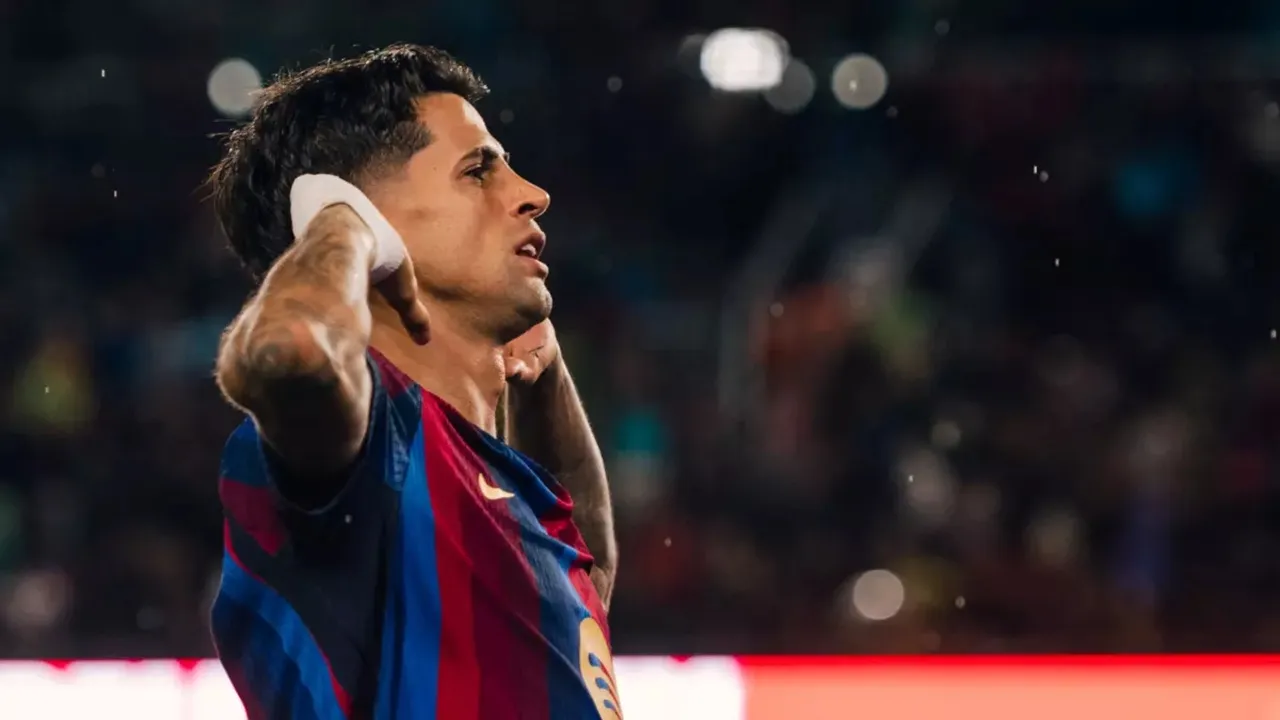 Joao Cancelo Mengirimkan Pesan Kuat ke Hansi Flick