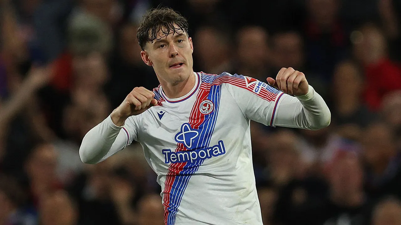 Jorgen Strand Larsen Lega Penalti Berbuah Gol Usai Dua Kali Gagal Beruntun