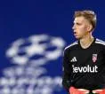 Kiper Como, Jean Butez, Masuk Skuad Sementara Timnas Prancis