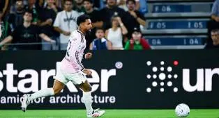 Luciano Spalletti Harapkan Douglas Luiz untuk Terus Berkembang