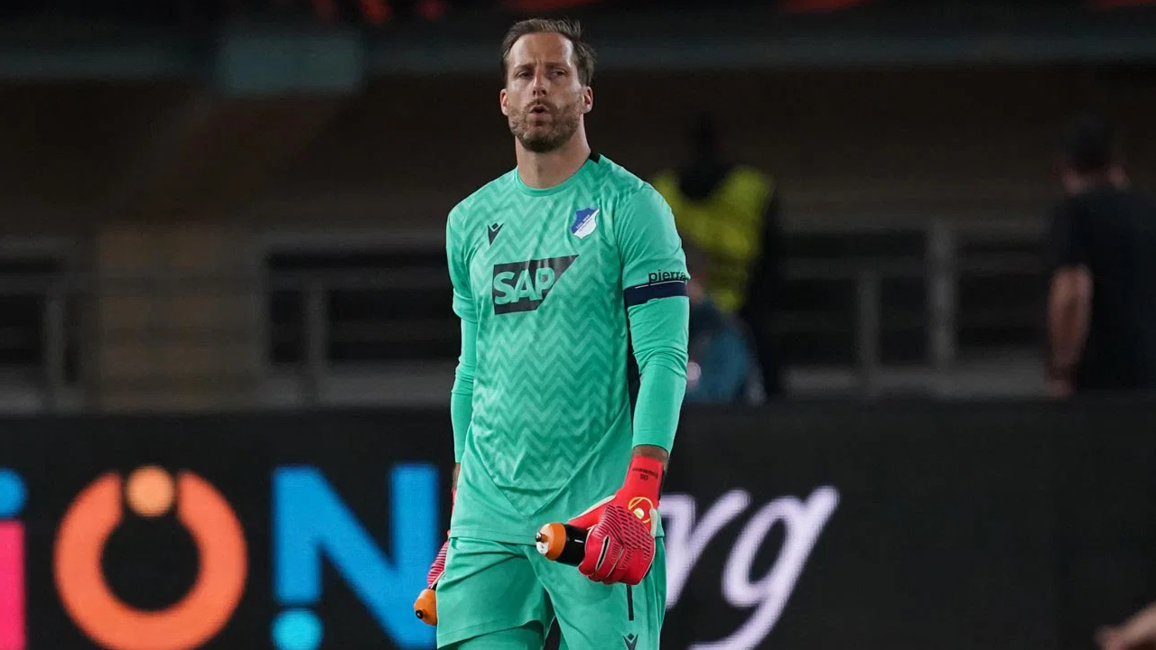 Oliver Baumann Ungkap Penyebab Kekalahan TSG Hoffenheim dari OFI Crete