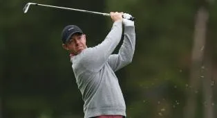 Rory McIlroy Manfaatkan Aturan di BMW PGA Championship untuk Selamatkan Par