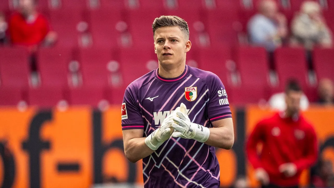 Bayern Munich Tertarik Datangkan Finn Dahmen untuk Gantikan Manuel Neuer