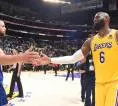 Curry Ajak LeBron Gabung Warriors, Pengakuan Mengejutkan