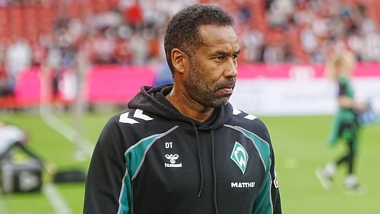 Daniel Thioune Pastikan Kesiapan Bremen Hadapi Augsburg