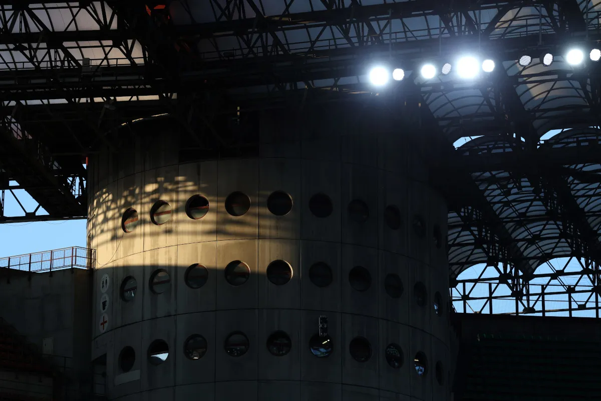 Italia Ungguli Inggris dalam Solusi Sponsor Jersey - sumber: (footballitalia)