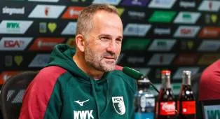 Manuel Baum Minta Augsburg Tetap Fokus Meski Catat Start Bagus di Musim ini
