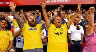 Panduan Lengkap Lagu dan Chants Terbaik Leeds United