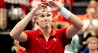 Pesan Emosional Holger Rune Usai Klaim Kemenangan Pertama Di Davis Cup