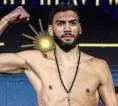 Tak Hadapi Alimkhanuly, Hamzah Sheeraz Lepas Sabuk WBO Kelas Menengah Super