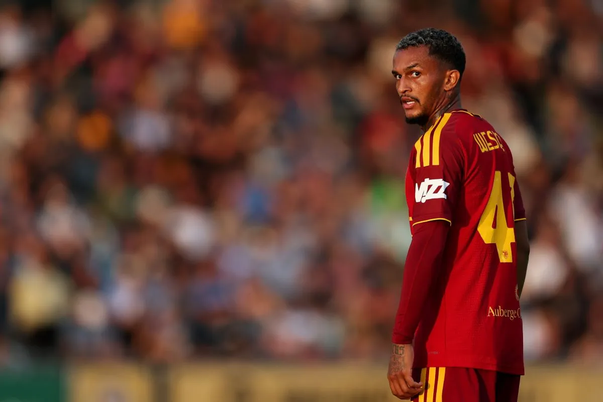 Cedera Paha, Wesley Dipastikan Absen dari Skuad Brasil - sumber: (footballitalia)
